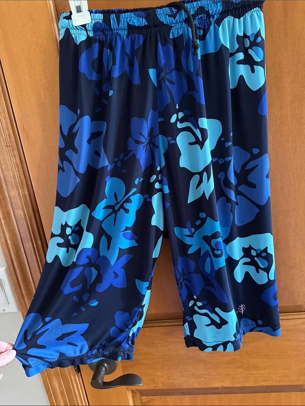 Coolibar Blue Hibiscus Floral Camo UPF 50+ Wide Leg UV Sun Shorts Size Large L🏝️